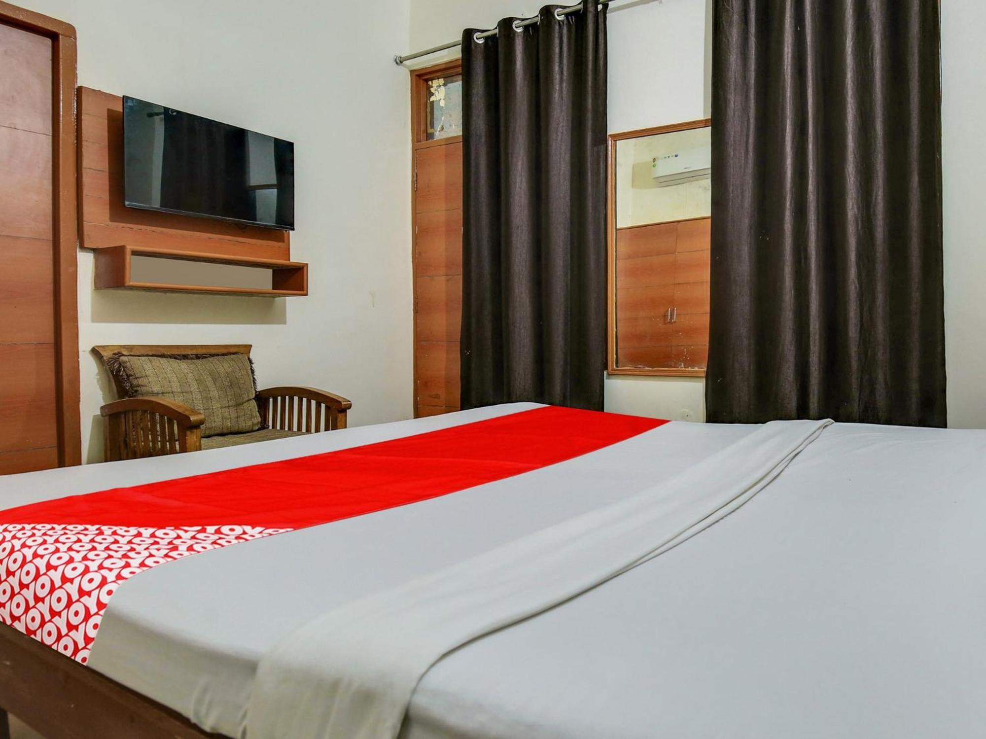 Hotel O Platinum Inn Nayagaon Extérieur photo