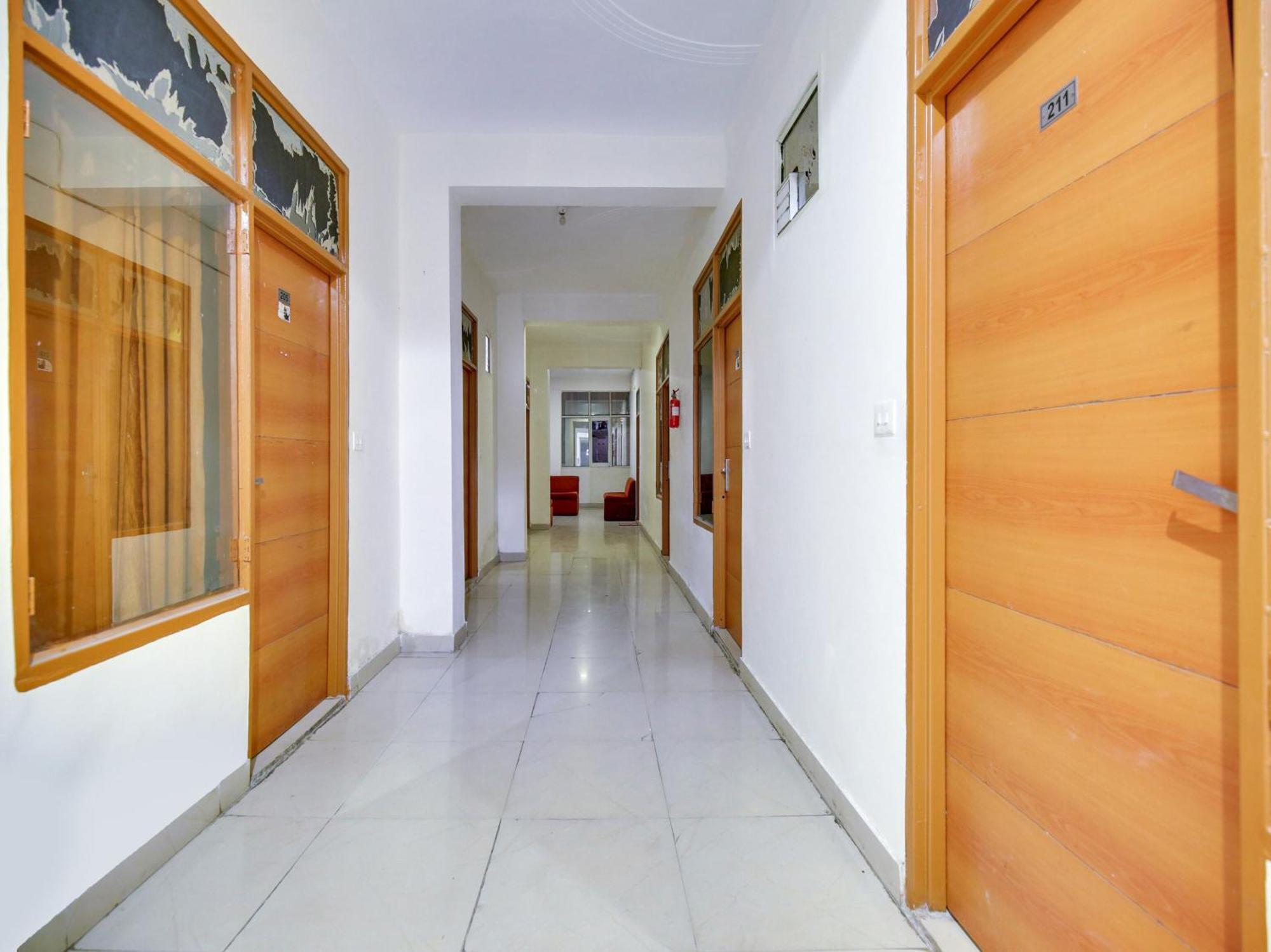 Hotel O Platinum Inn Nayagaon Extérieur photo